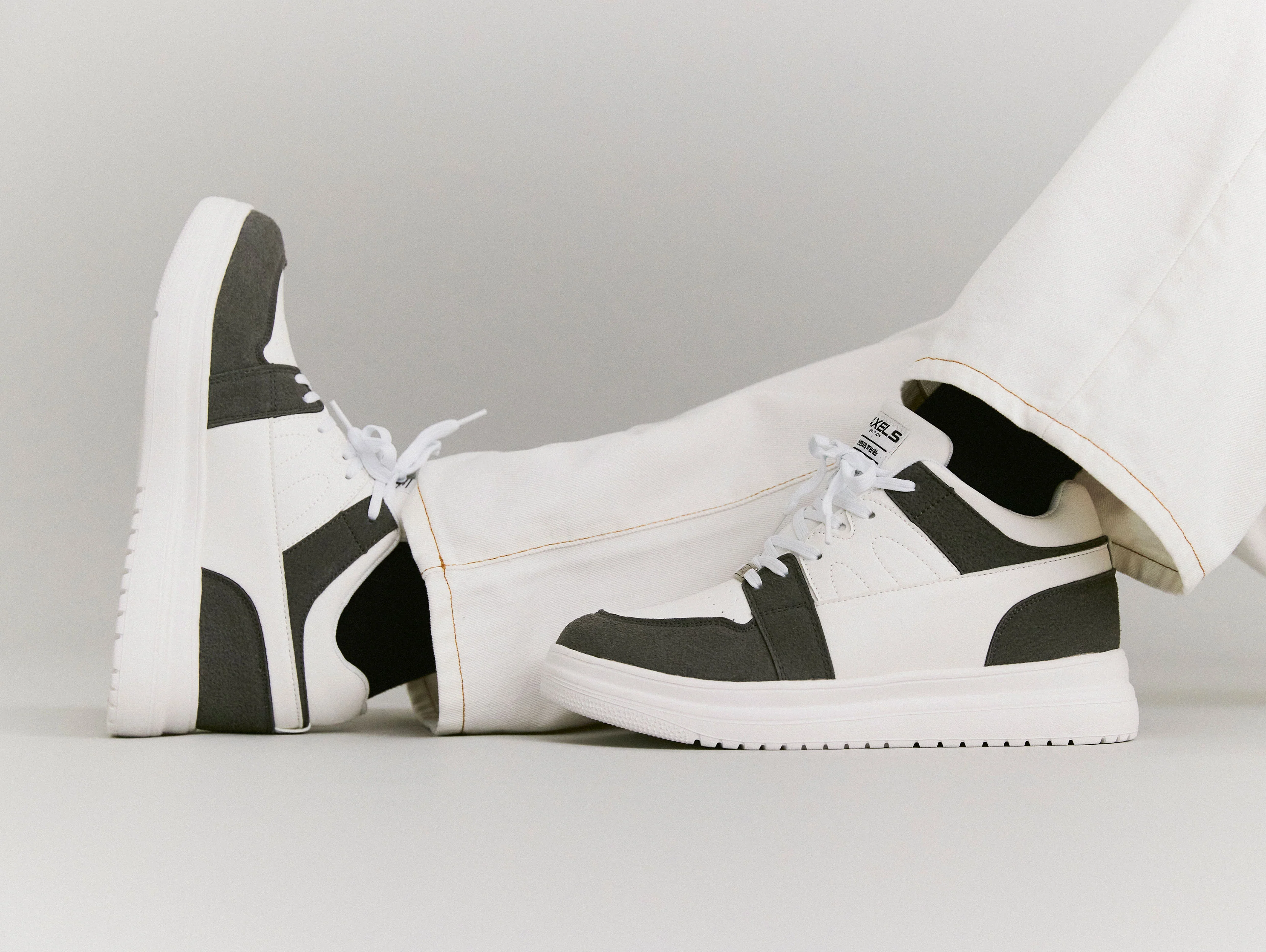 V2 Axels Dark (2.5" Boost) - Image 3